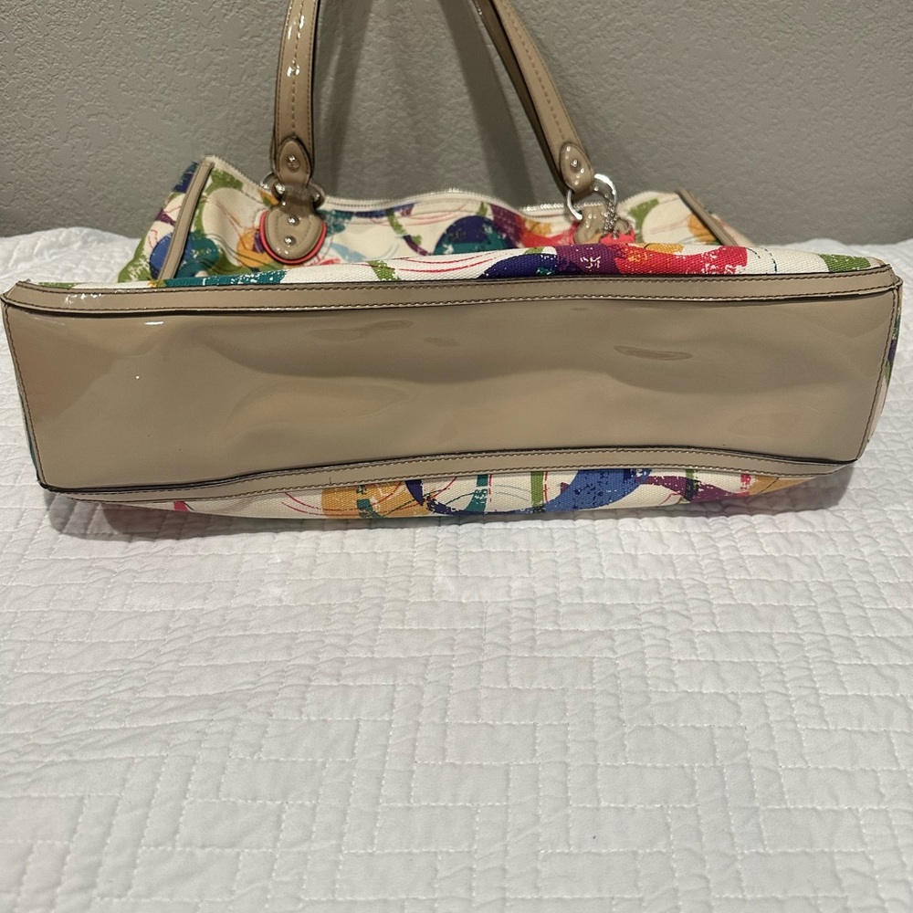 Y2K Era Coach Tote- Vintage and in EXCELLENT CONDITION - Picture 3 of 6